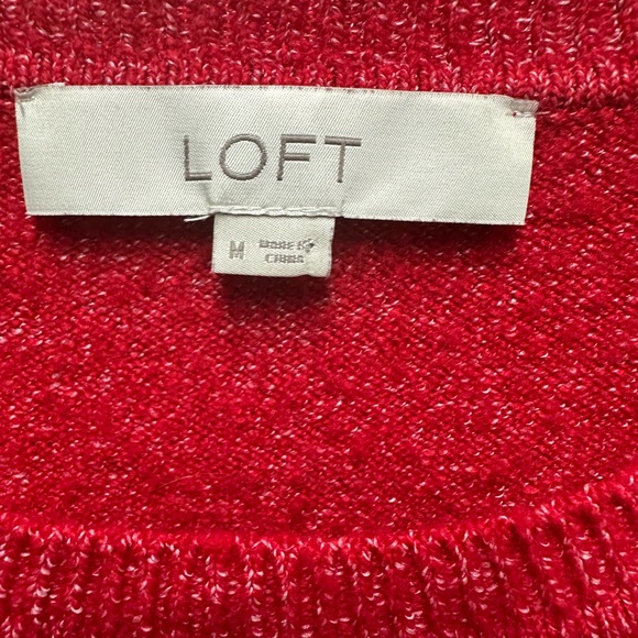 Loft red sweater with pearl buttons on cuffs - Picture 4 of 5